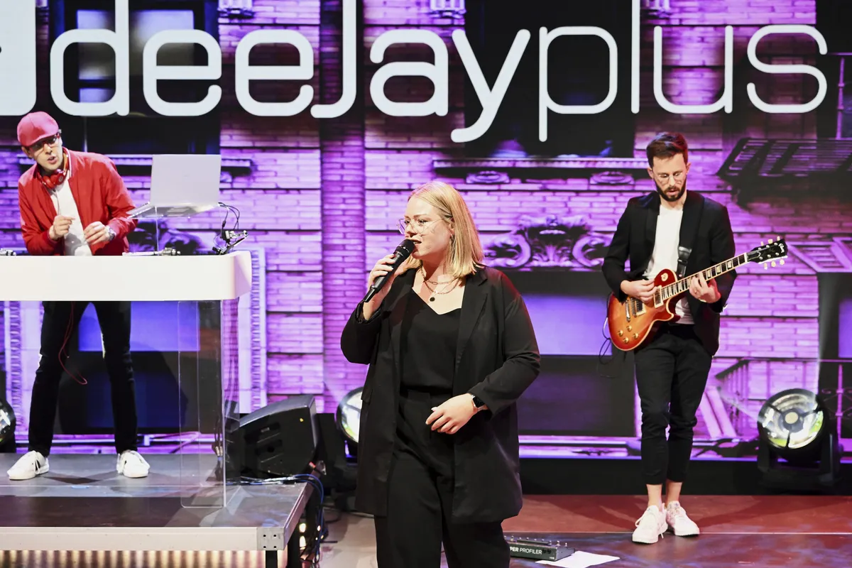 Deejay Plus bei den Hybrid BrandEx Awards 2022.